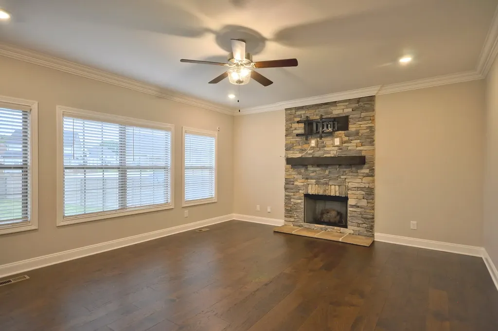 1332 Juniper Pass Clarksville TN 37043