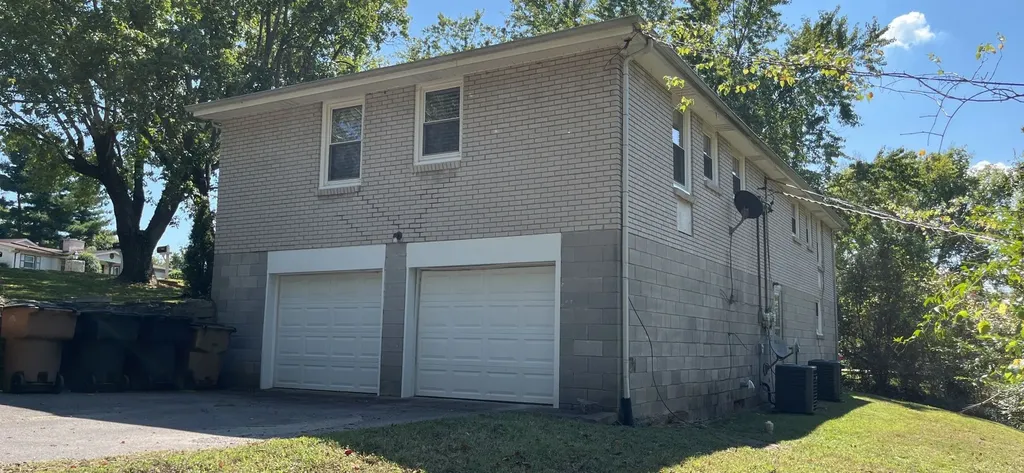 2716 Donna Hill Drive Nashville TN 37214