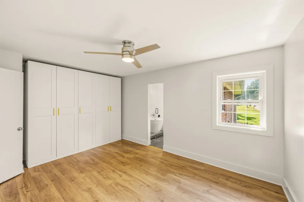 169 Dixie Street Lexington TN 38351