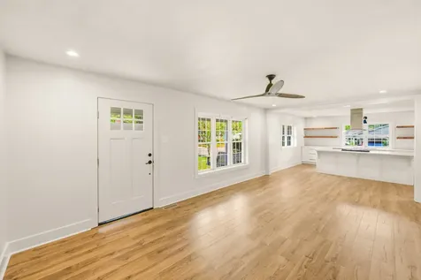 169 Dixie Street Lexington TN 38351