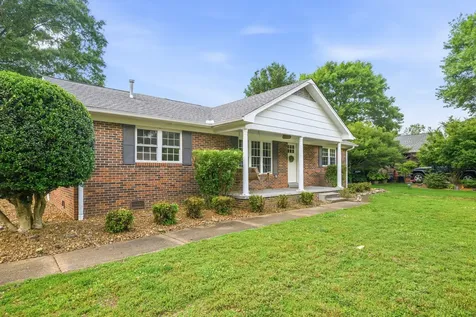 169 Dixie Street Lexington TN 38351