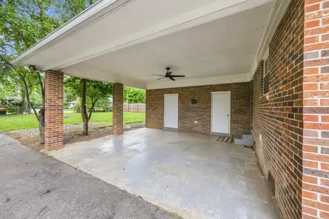 169 Dixie Street Lexington TN 38351