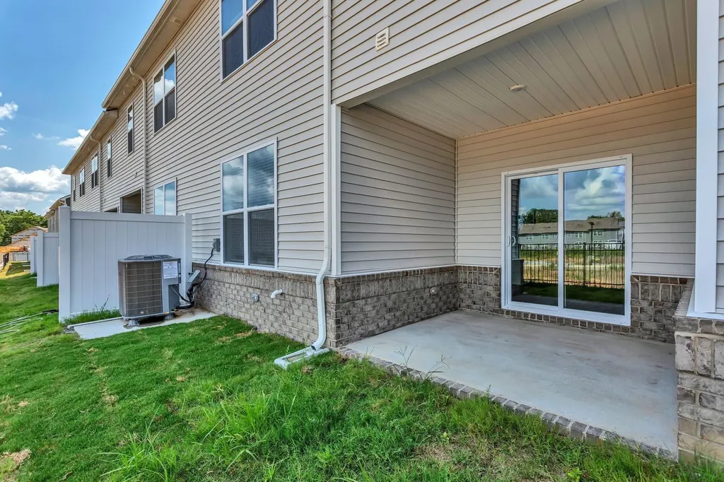 1758 Manuka Lane Columbia TN 38401