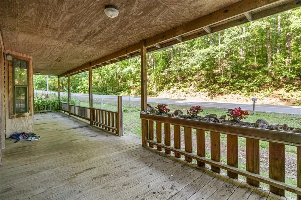 3865 Clydeton Road, S Waverly TN 37185