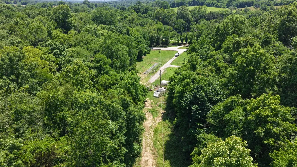 1990 Sulphur College Road Hartsville TN 37074