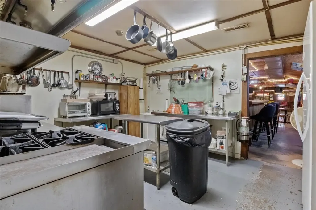 3861 Clydeton Road Waverly TN 37185