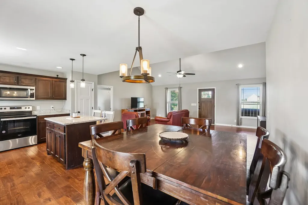 32 Richland Hills Drive Manchester TN 37355