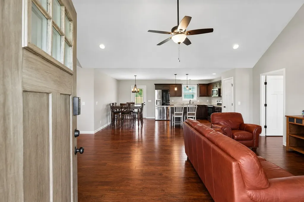 32 Richland Hills Drive Manchester TN 37355