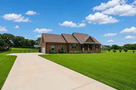 32 Richland Hills Drive Manchester TN 37355