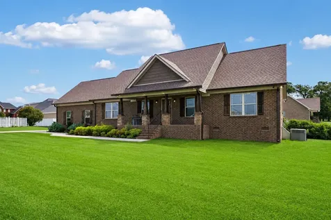 32 Richland Hills Drive Manchester TN 37355