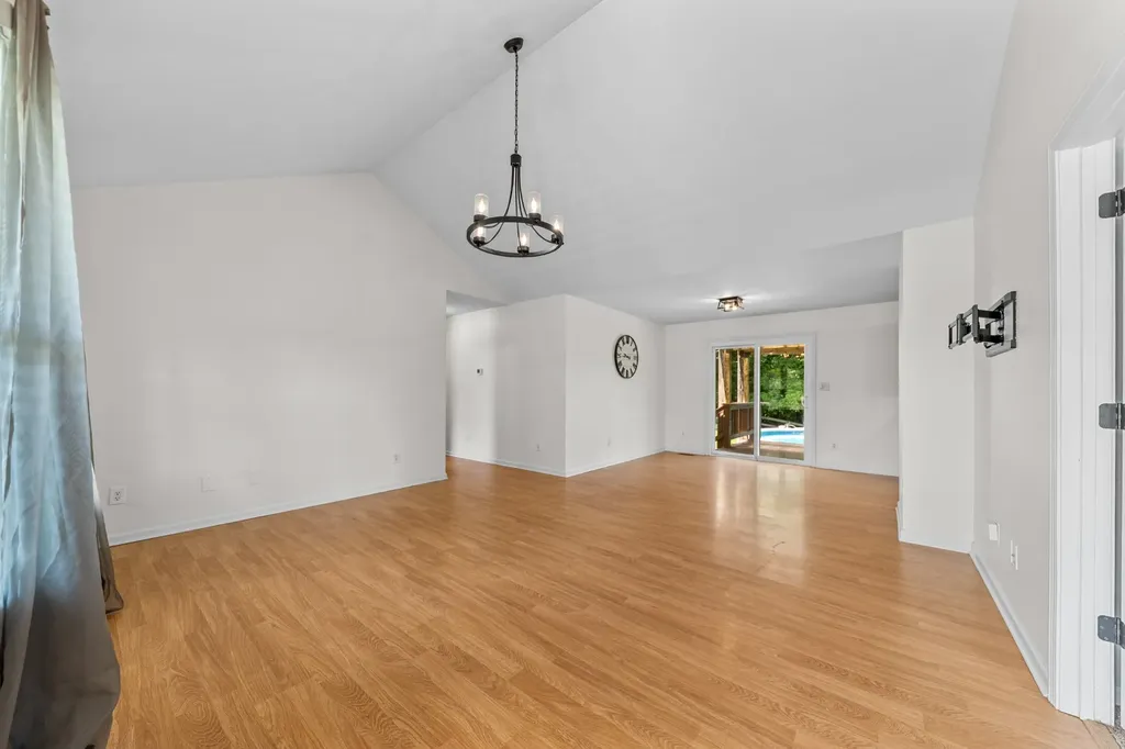 824 Mulberry Drive Columbia TN 38401