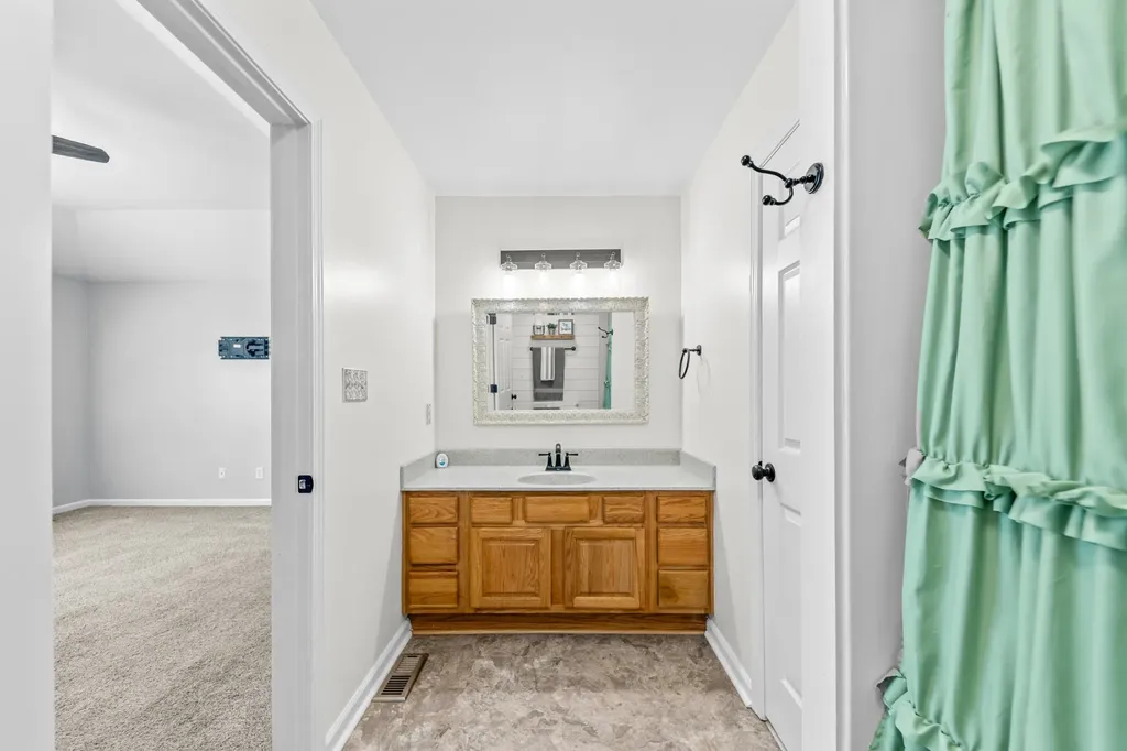 824 Mulberry Drive Columbia TN 38401