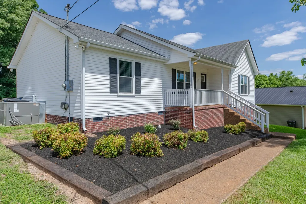 824 Mulberry Drive Columbia TN 38401