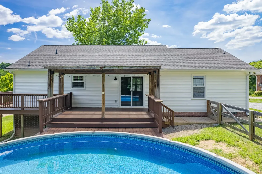 824 Mulberry Drive Columbia TN 38401