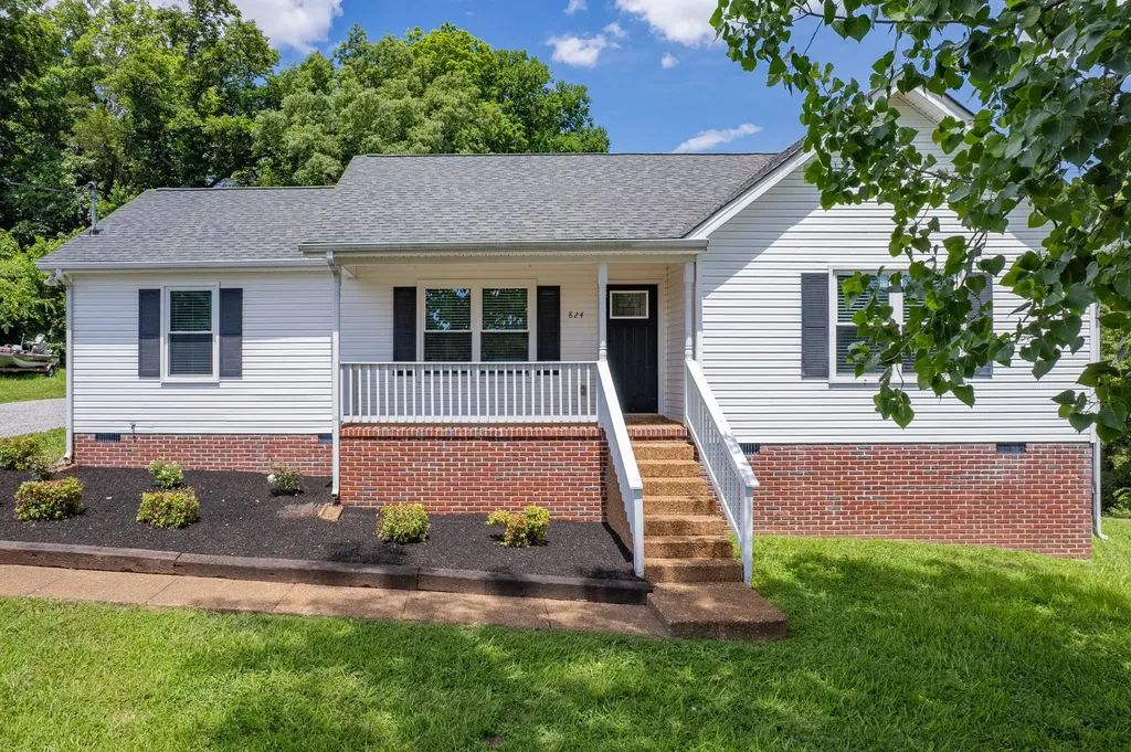 824 Mulberry Drive Columbia TN 38401