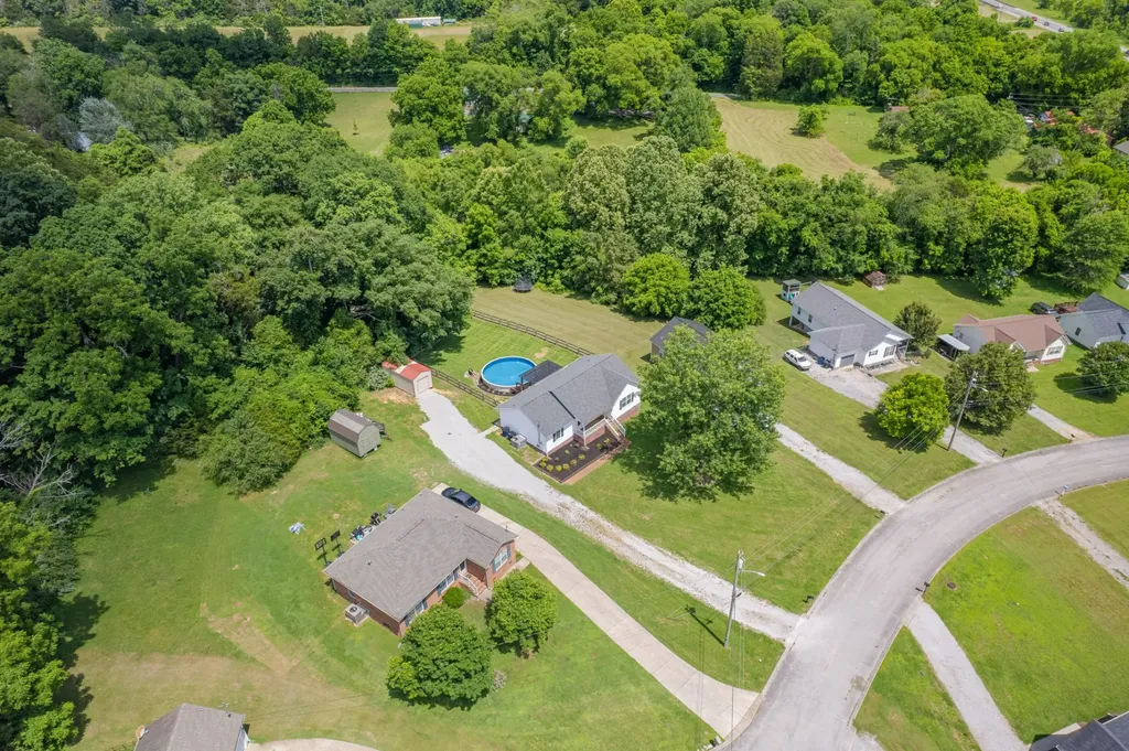 824 Mulberry Drive Columbia TN 38401