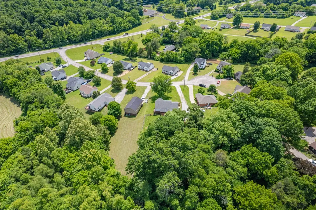 824 Mulberry Drive Columbia TN 38401