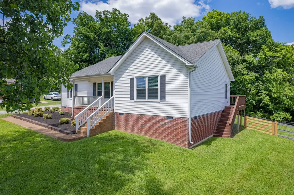 824 Mulberry Drive Columbia TN 38401