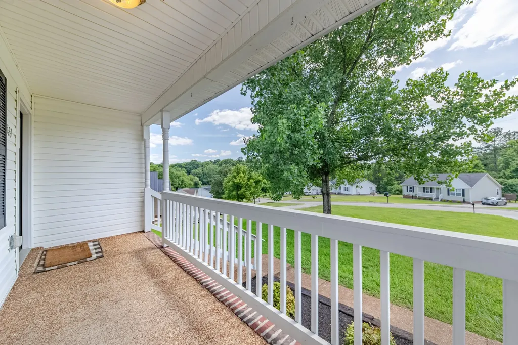 824 Mulberry Drive Columbia TN 38401