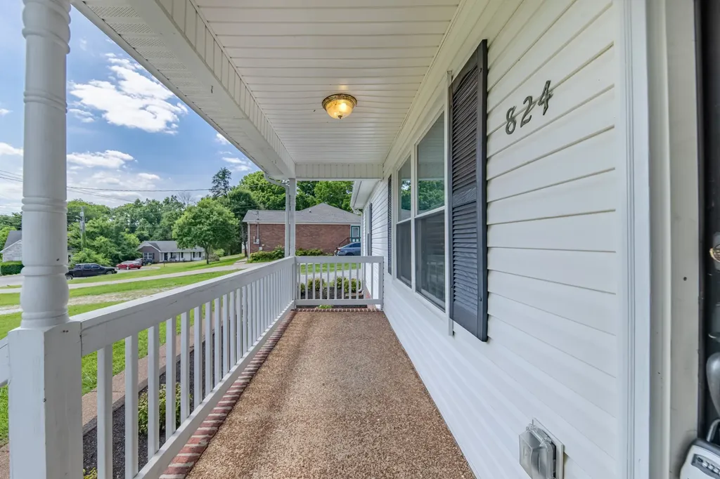 824 Mulberry Drive Columbia TN 38401