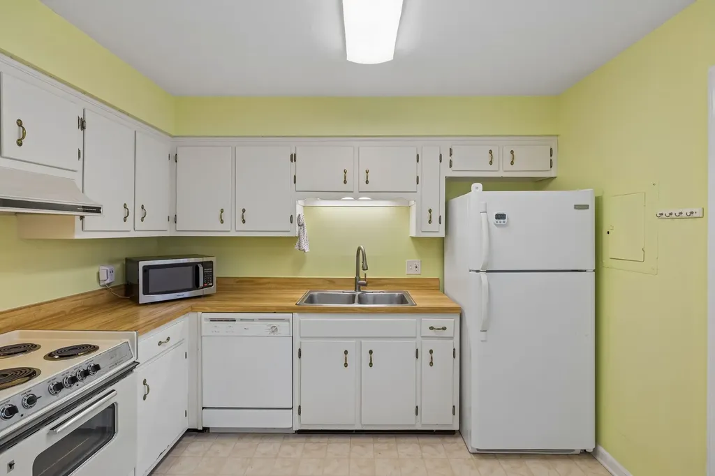352 Deer Lake Drive Nashville TN 37221