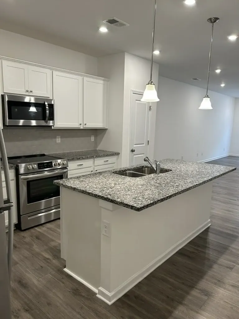 923 Millstream Drive Nashville TN 37218