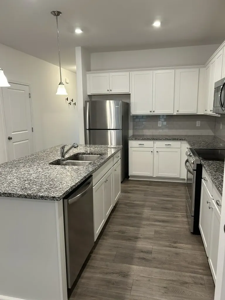 923 Millstream Drive Nashville TN 37218