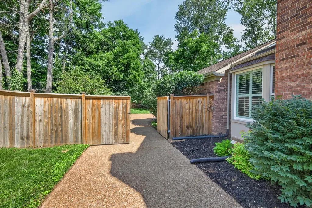 301 W Chownings Court Franklin TN 37064