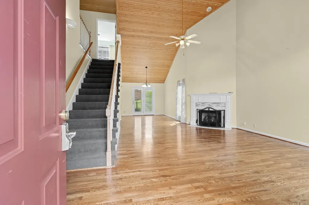 116 Breakwater, N Hendersonville TN 37075