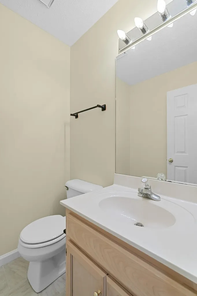 116 Breakwater, N Hendersonville TN 37075