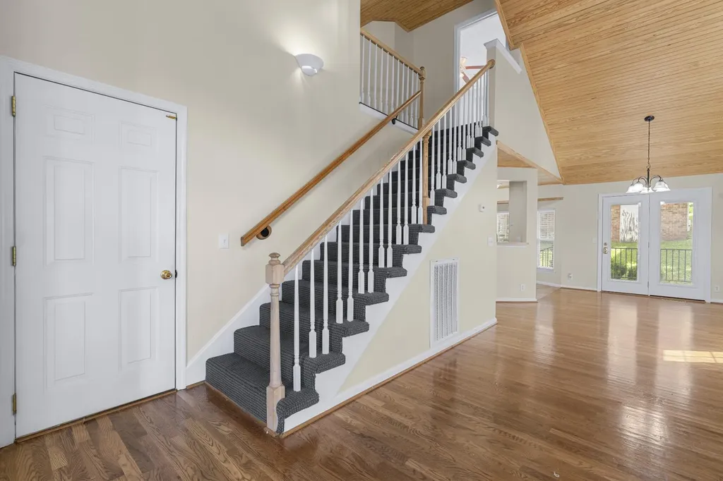 116 Breakwater, N Hendersonville TN 37075