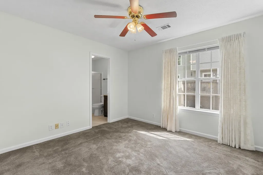 116 Breakwater, N Hendersonville TN 37075