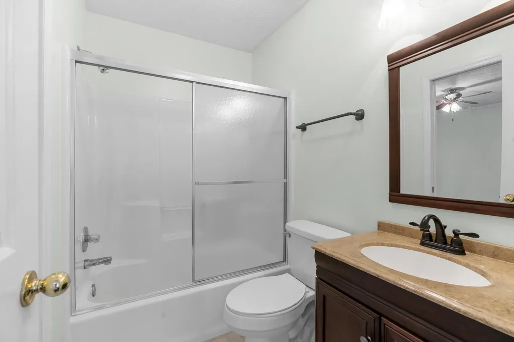 116 Breakwater, N Hendersonville TN 37075