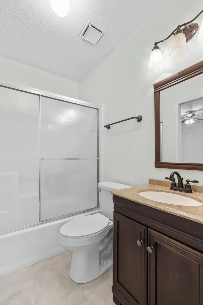 116 Breakwater, N Hendersonville TN 37075