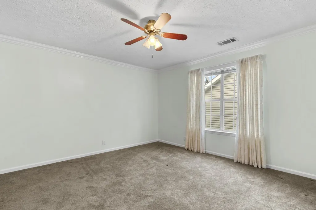 116 Breakwater, N Hendersonville TN 37075