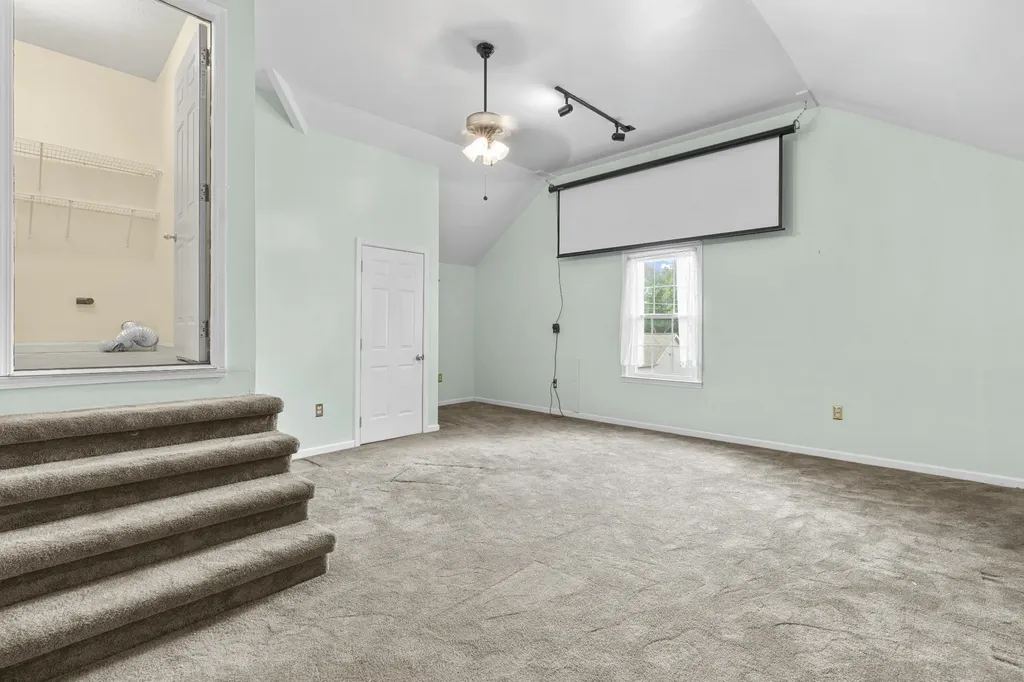 116 Breakwater, N Hendersonville TN 37075