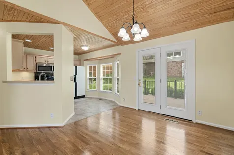 116 Breakwater, N Hendersonville TN 37075