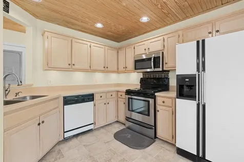 116 Breakwater, N Hendersonville TN 37075