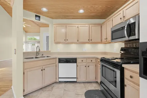 116 Breakwater, N Hendersonville TN 37075