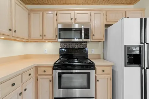 116 Breakwater, N Hendersonville TN 37075