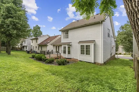 116 Breakwater, N Hendersonville TN 37075