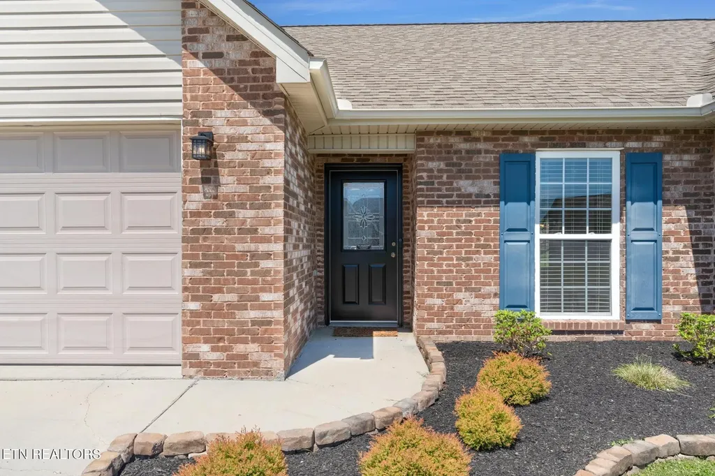 1112 Cherbourg Drive Maryville TN 37801
