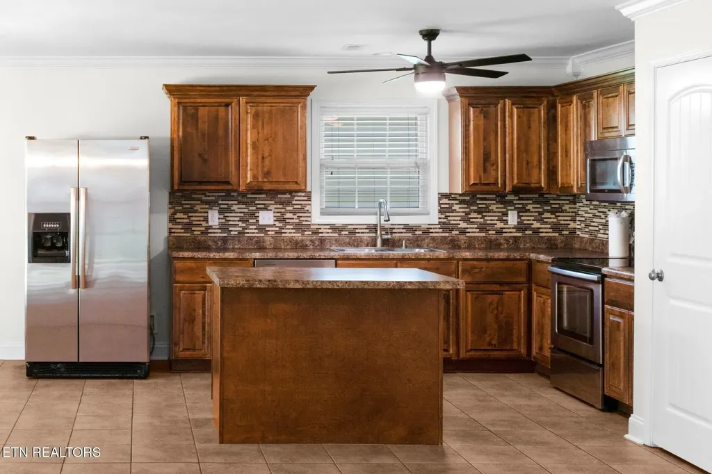 1112 Cherbourg Drive Maryville TN 37801