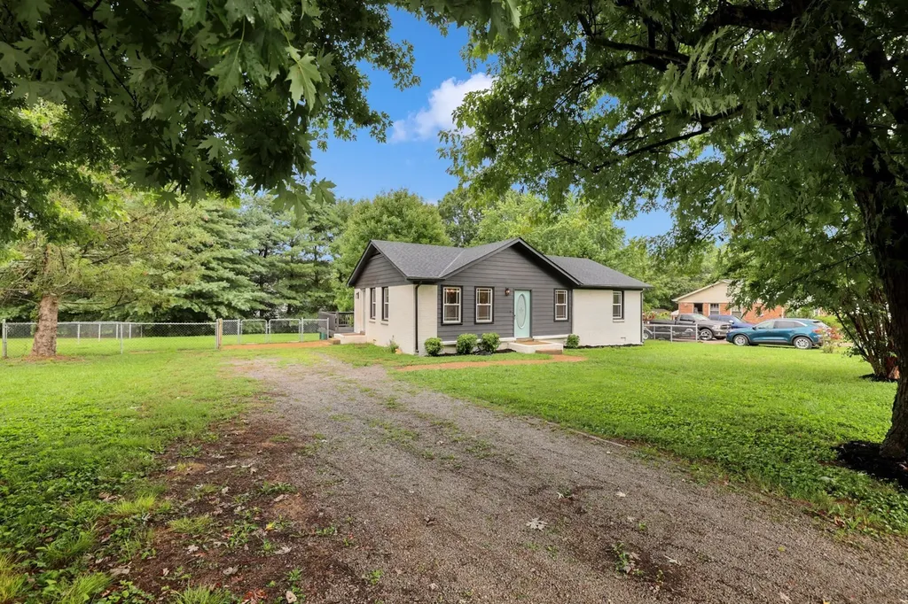 809 Belle Drive Spring Hill TN 37174