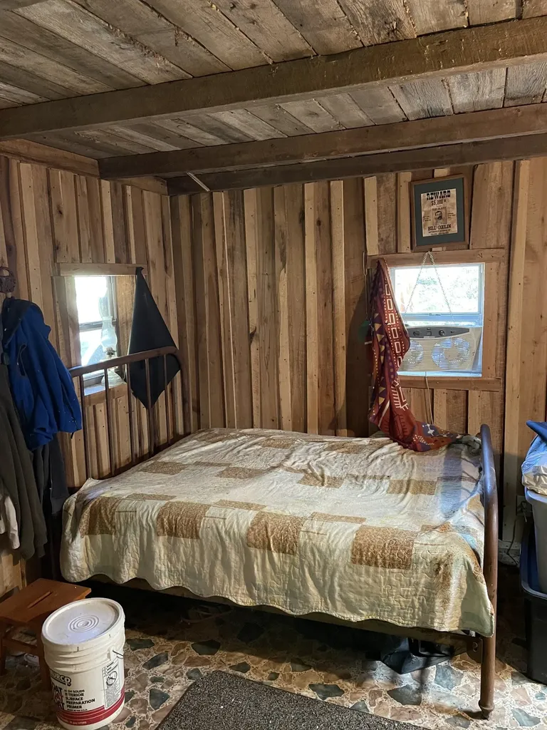 128 Day Break Road Summertown TN 38483