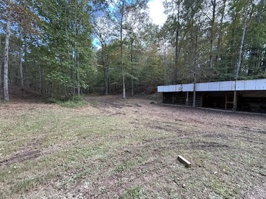 128 Day Break Road Summertown TN 38483