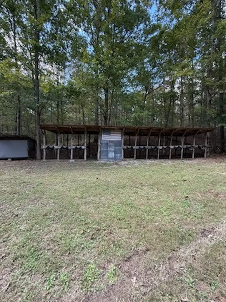 128 Day Break Road Summertown TN 38483