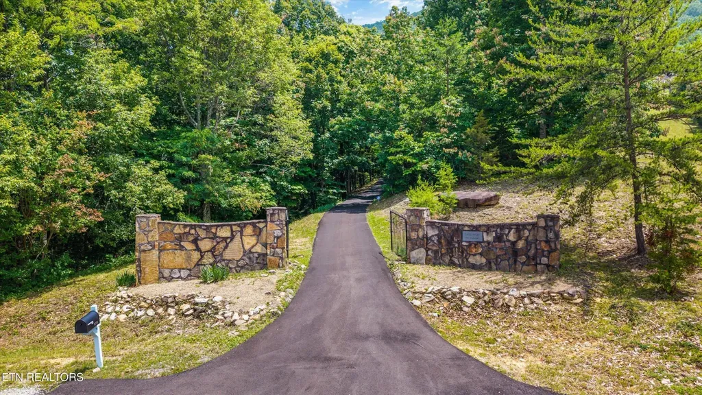3771 Eagle Ridge Road Maryville TN 37803