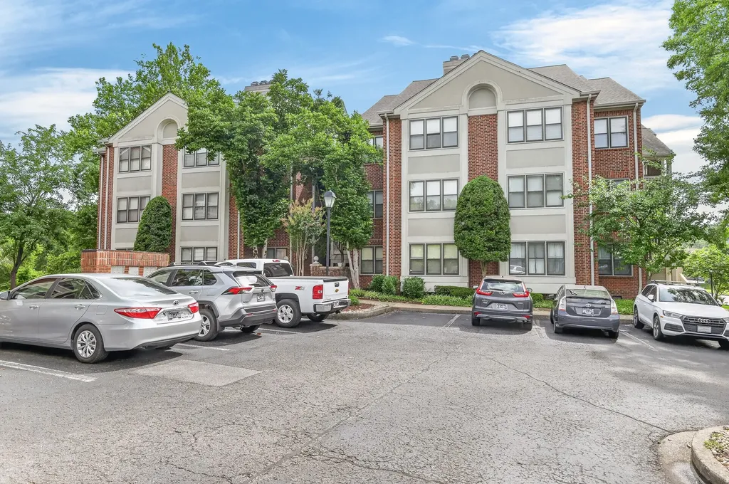 608 Arkland Place Nashville TN 37215