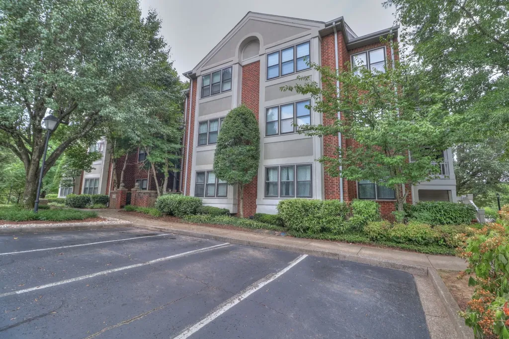 608 Arkland Place Nashville TN 37215
